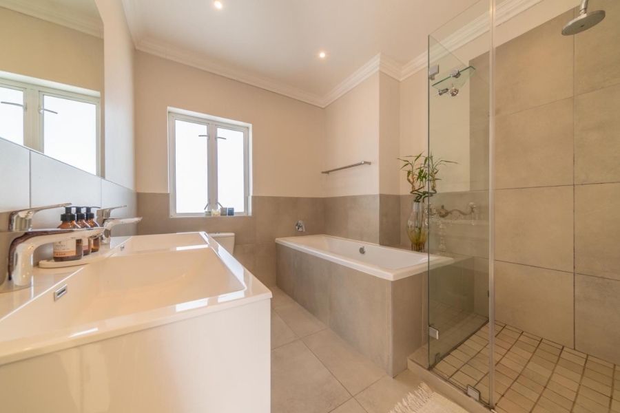 3 Bedroom Property for Sale in Koelenbosch Country Estate Western Cape